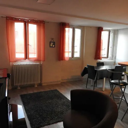 Apartment Hyper Centre Au Calme Besancon