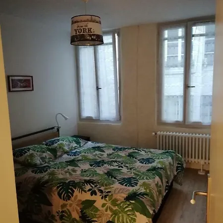 Apartment Hyper Centre Au Calme Besancon